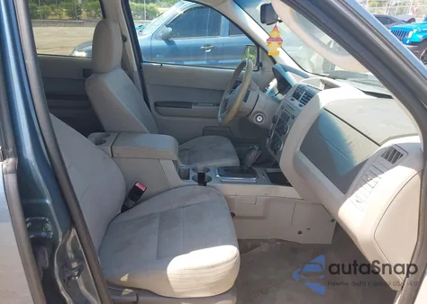 2011 Ford Escape Xlt из США, поврежденный, VIN 1FMCU9D73BKB02344